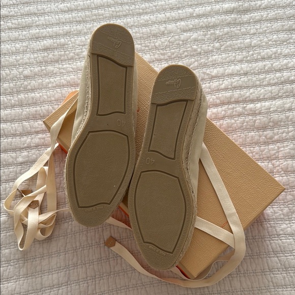 Castaner Cream Espadrilles Timeless Comfort - Picture 2 of 3